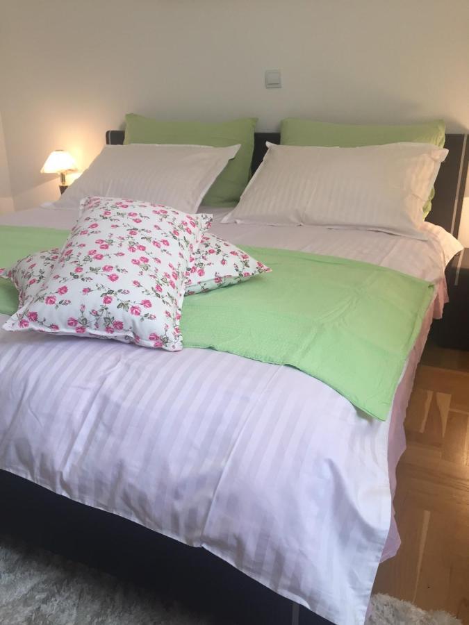 Rooms Leda Vrlika Екстер'єр фото